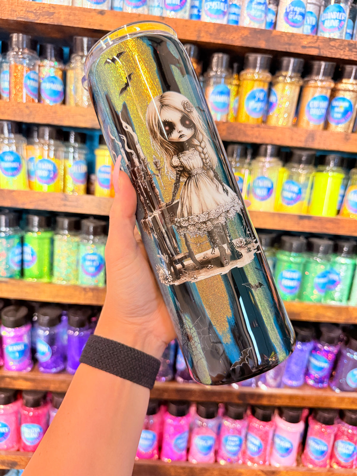 30oz creepy girl