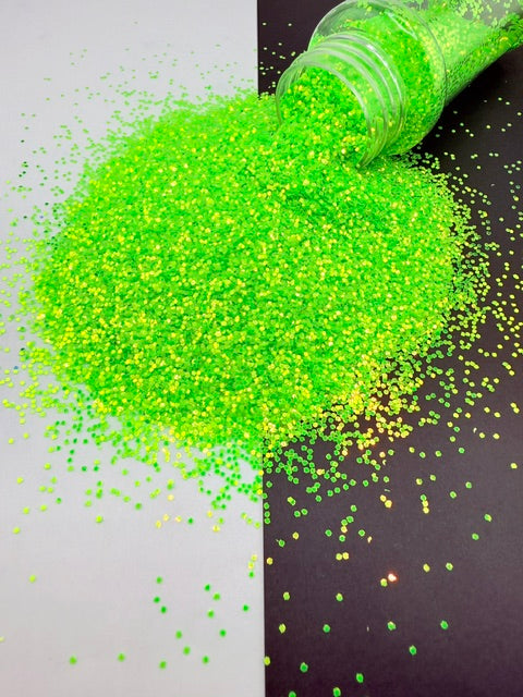 Neon Jungle 2- Neon Green Mini Chunky Glow Glitter 8-4