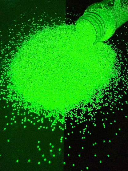 Neon Jungle 2- Neon Green Mini Chunky Glow Glitter 8-4