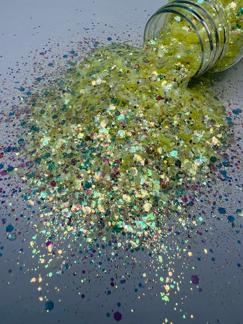 Pineapple Paradise - Yellow Color Shift Glow in the Dark Glitter 5-2