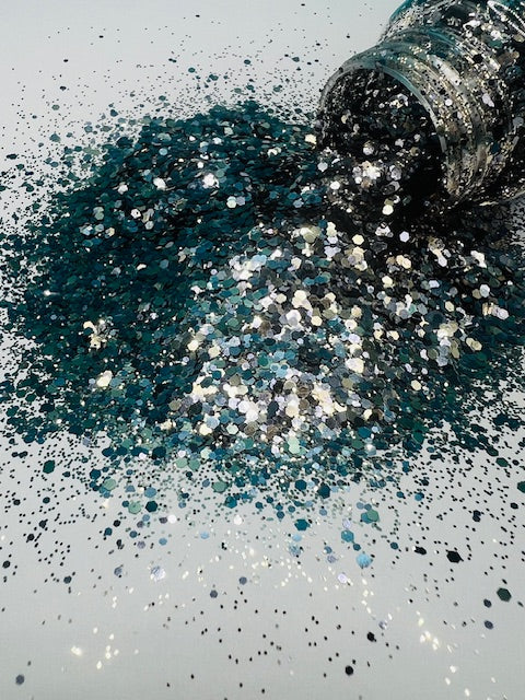 Artillery - Gun Metal And Silver Mini Chunky Glitter 2-6